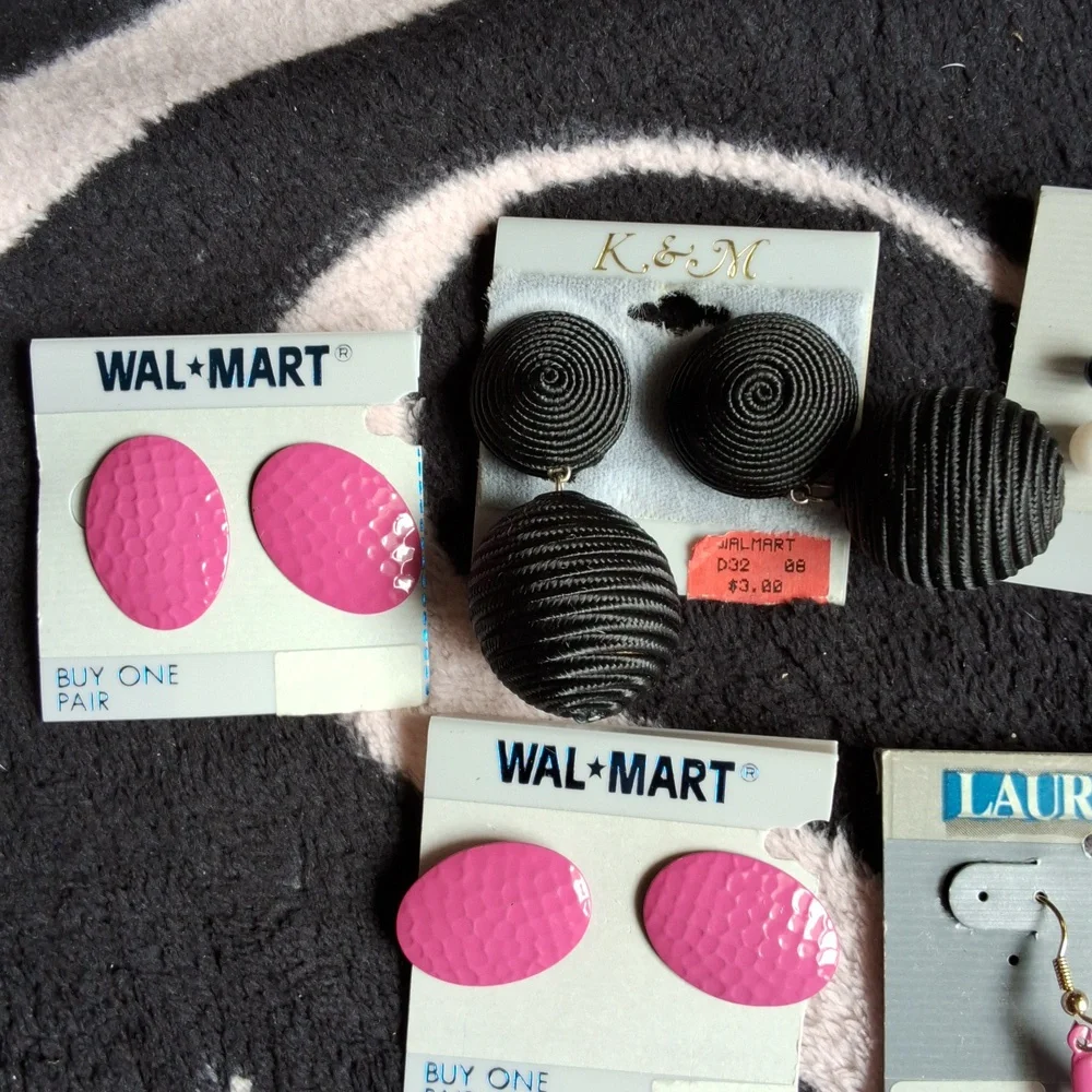 N/A pairs earrings